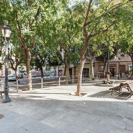 Beautiful Apartment 20 Minutes From City Center L’Hospitalet de Llobregat Exterior foto